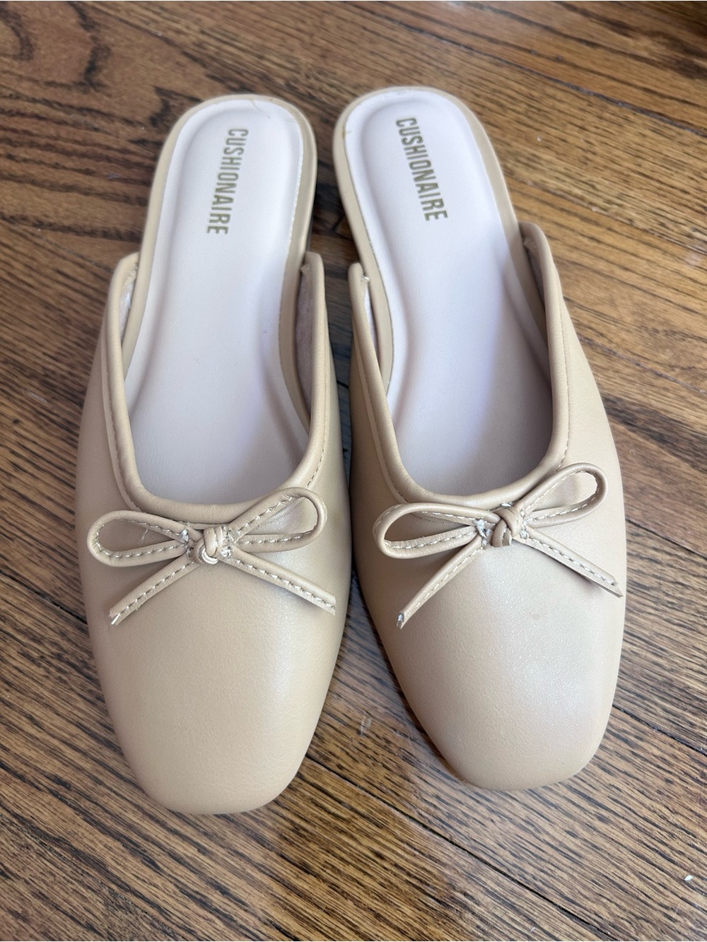 Cushionaire Women's Neutral Bow-Accent Slip-On Mules